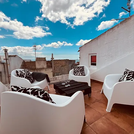Cosy Alfama Hideout - With Rooftop Terrace Апартаменти