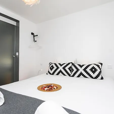 Cosy Alfama Hideout - With Rooftop Terrace Апартаменти Лісабон