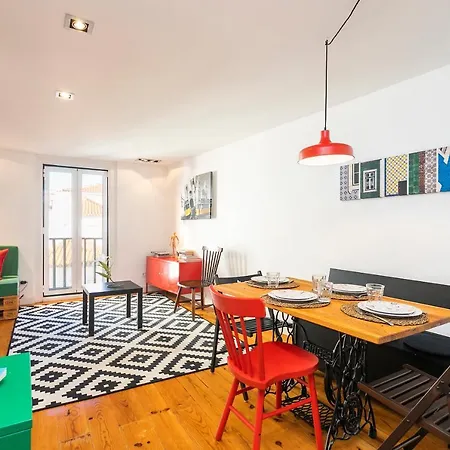 Cosy Alfama Hideout - With Rooftop Terrace Апартаменти *