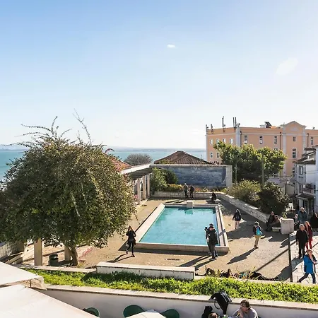 Cosy Alfama Hideout - With Rooftop Terrace * 리스본